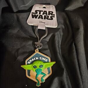 Star Wars Mandalorian the Child Baby Yoda Snack Time Bag Backpack Clip